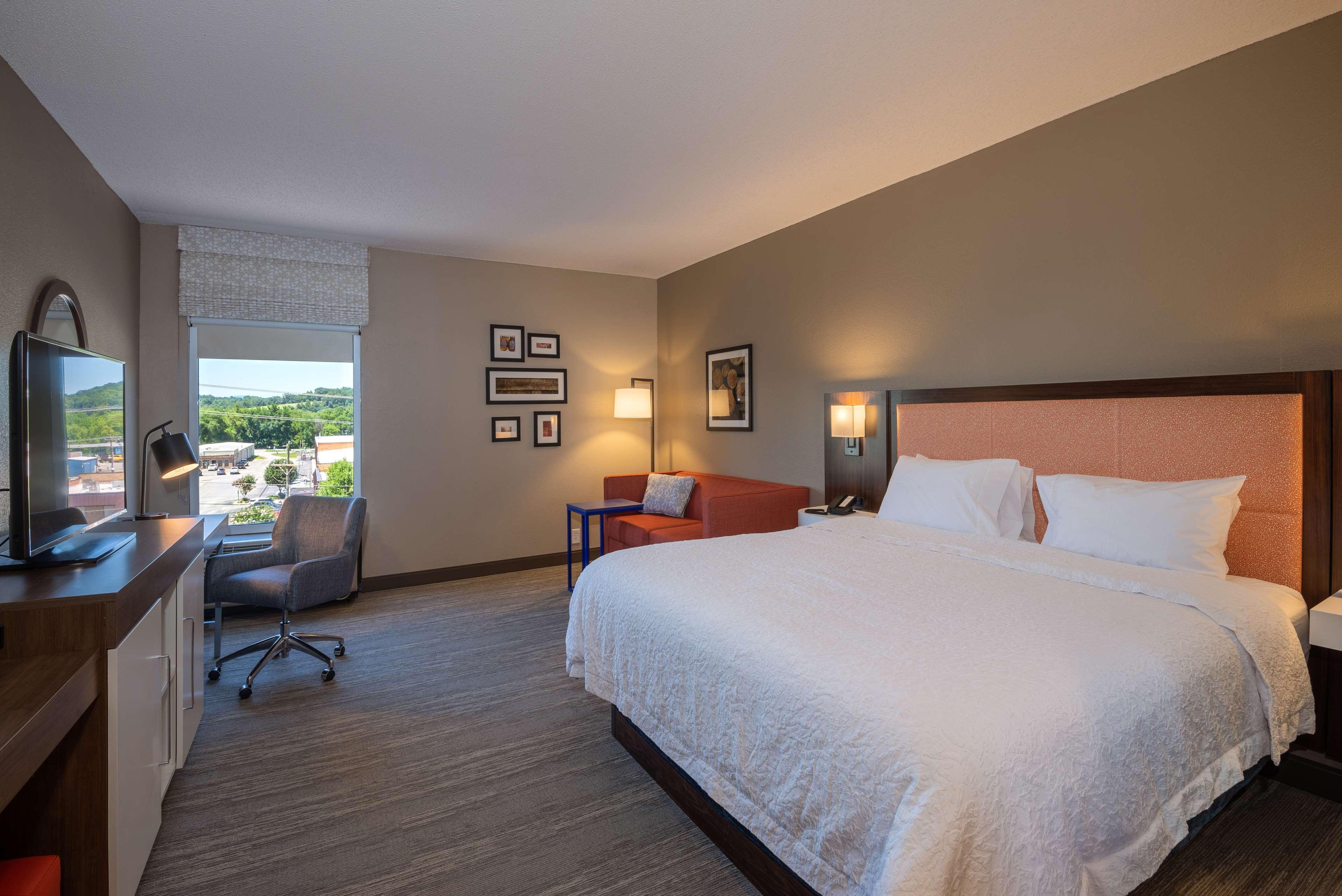 Hampton Inn Wilkesboro Exterior foto